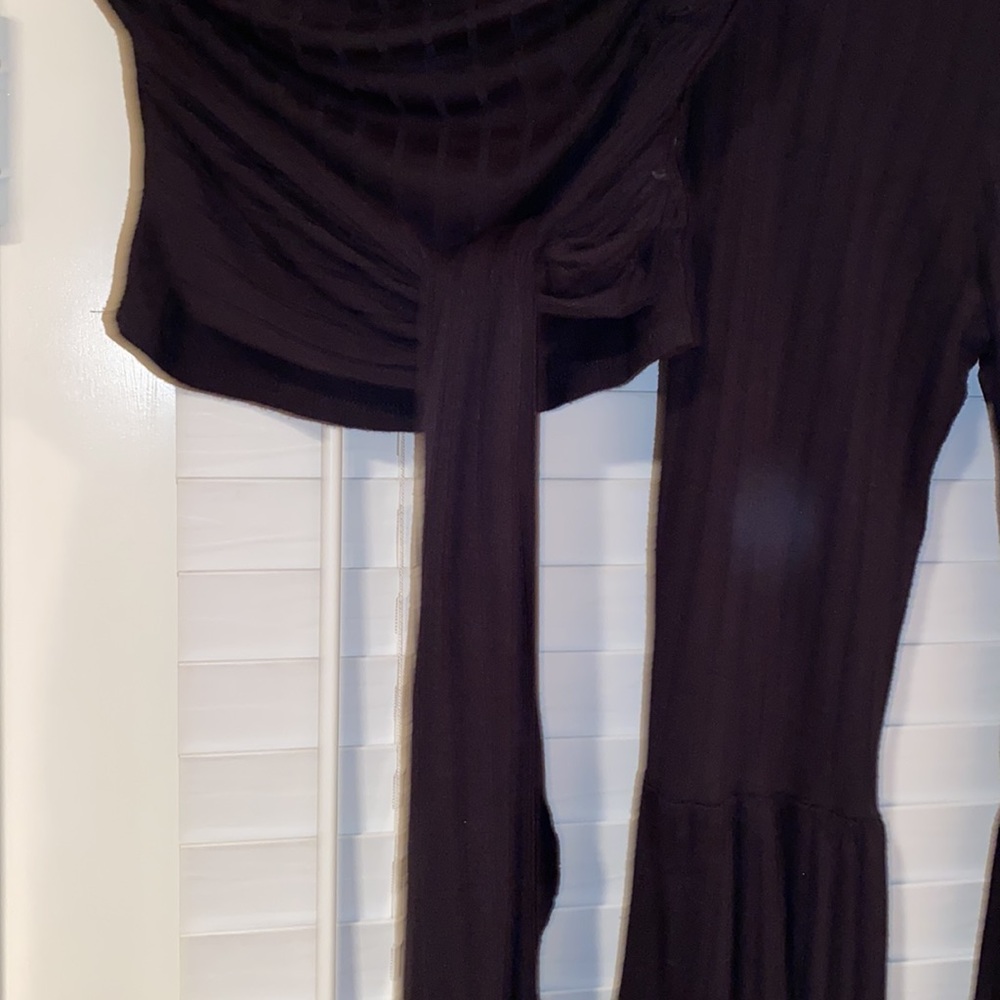 Two piece set - Picture 3 of 4